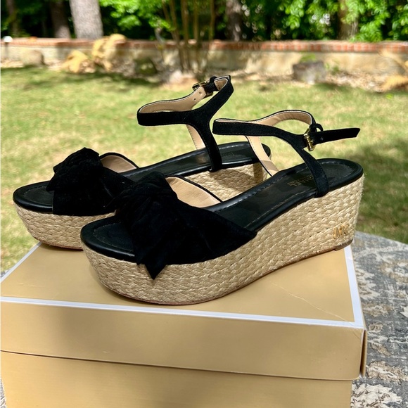 MICHAEL- Michael Kors Mid Wedges - women’s size 5.5 - Picture 4 of 15